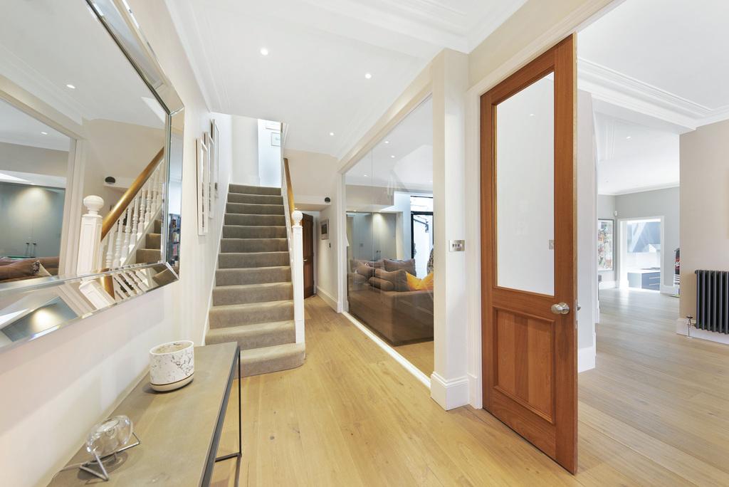 Hillside, SW19 5 bed house £14,000 pcm (£3,231 pw)