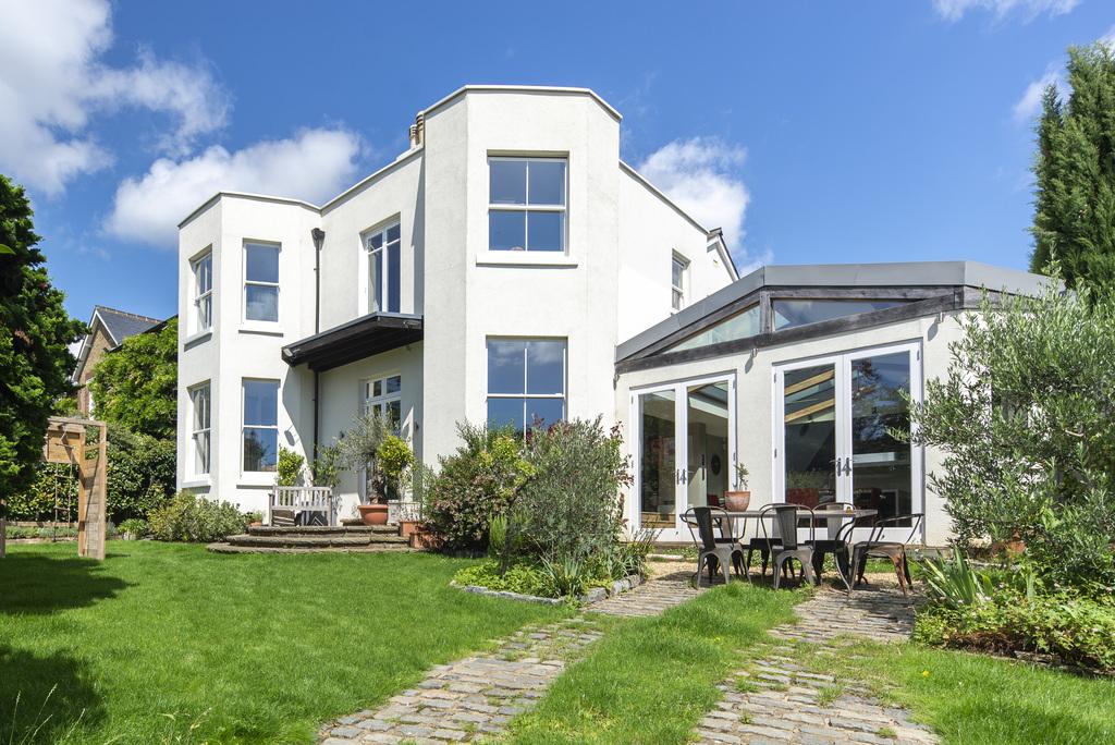 Hillside, SW19 5 bed house £14,000 pcm (£3,231 pw)