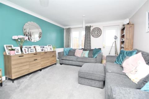 10 Flindell Drive, Bramford, Ipswich, IP8 4ES