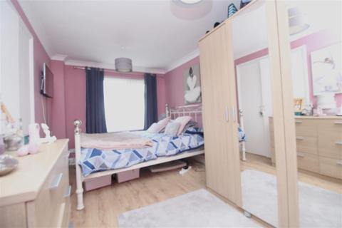 10 Flindell Drive, Bramford, Ipswich, IP8 4ES