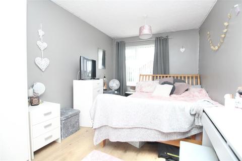 10 Flindell Drive, Bramford, Ipswich, IP8 4ES