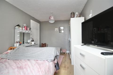 10 Flindell Drive, Bramford, Ipswich, IP8 4ES