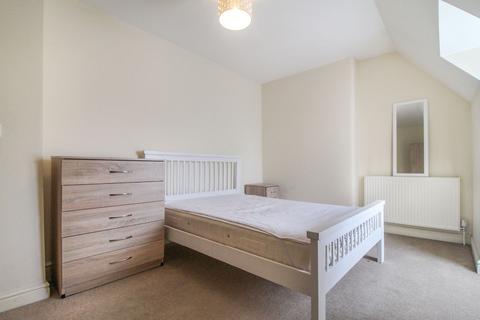 6 bedroom house share to rent - Milton Road, Bedford