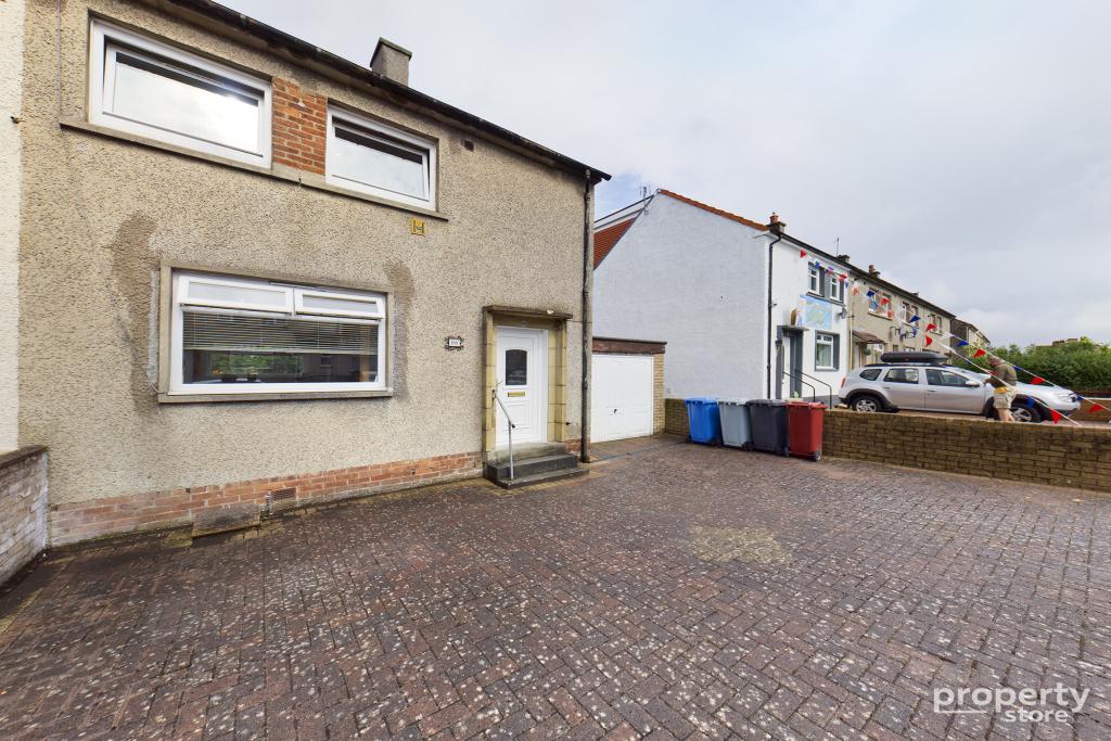 Brankston Avenue, Stonehouse, South Lanarkshire, ML9 2 bed end of