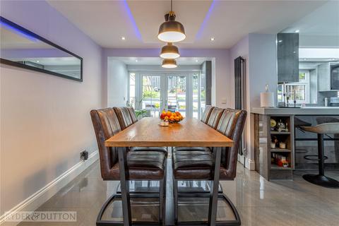 13 Cotswold Drive, Royton, Oldham, OL2 5HD