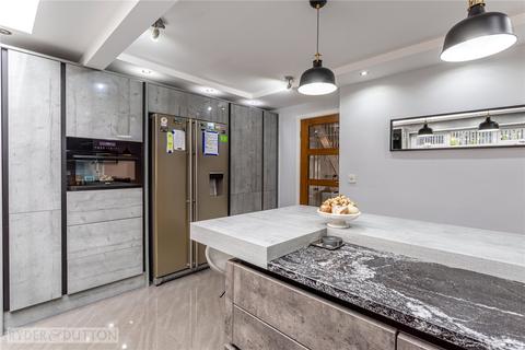 13 Cotswold Drive, Royton, Oldham, OL2 5HD