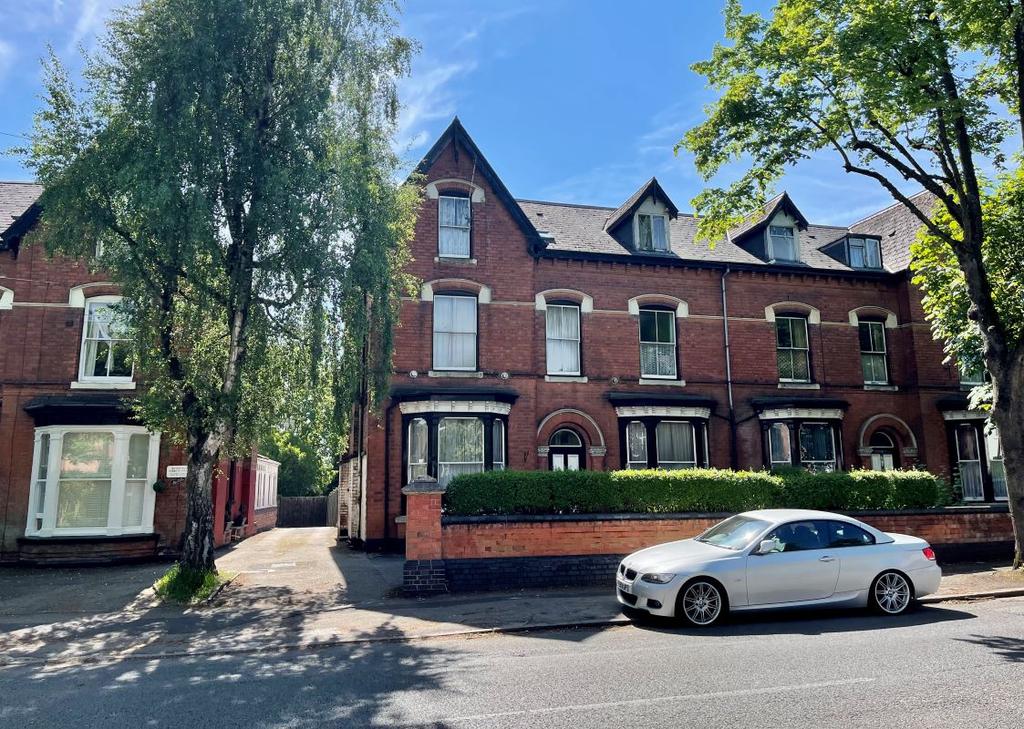 5 Dudley Park Road, Acocks Green... 10 bed semidetached house £235,000