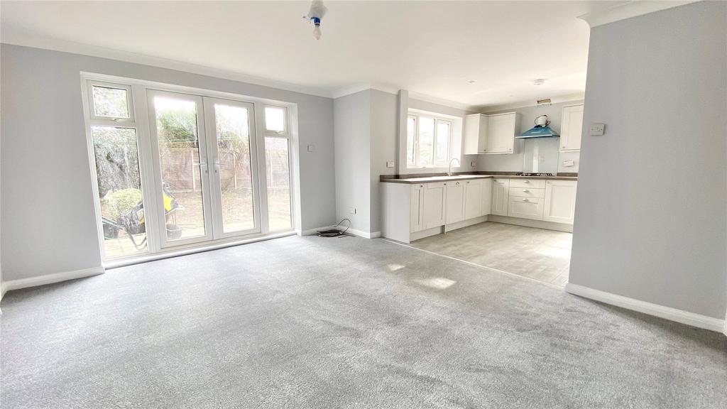 Woodward Close, Winnersh, Wokingham... 3 bed bungalow £570,000