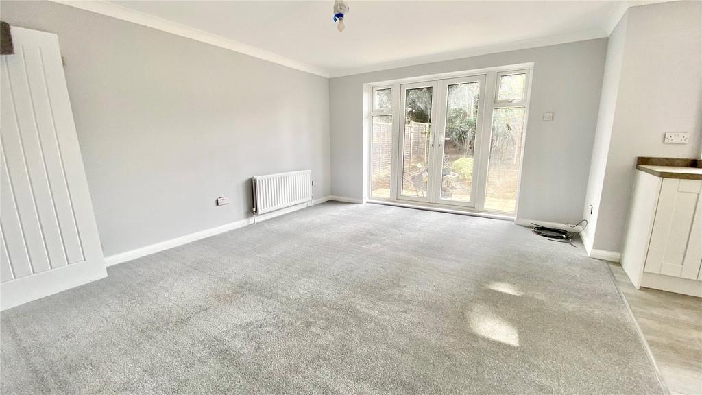 Woodward Close, Winnersh, Wokingham... 3 bed bungalow £570,000