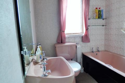 9 Marina Crescent, Skipton, BD23 1TR