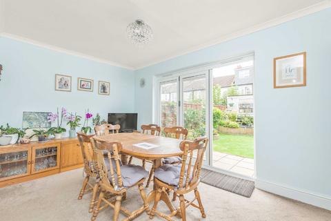 85 Park Avenue, Mitcham, CR4 2ES