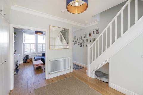 32 Queens Road, New Malden, KT3 6BX