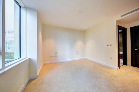 3 bedroom flat for sale, Cascade Court, Sopwith Way, Battersea, SW11