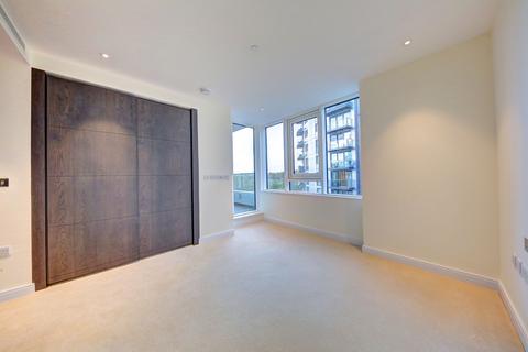 3 bedroom flat for sale, Cascade Court, Sopwith Way, Battersea, SW11