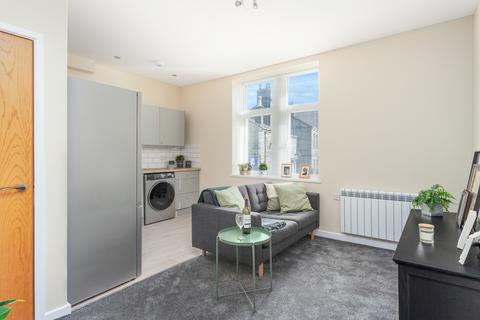 1 bedroom apartment to rent, 17A Town Street, Horsforth, Leeds, LS18 5LJ