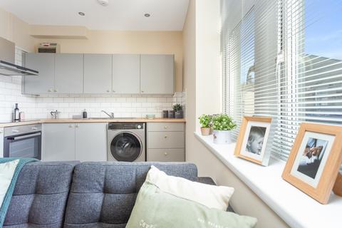 1 bedroom apartment to rent, 17A Town Street, Horsforth, Leeds, LS18 5LJ