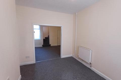 2 bedroom terraced house to rent, Stortford St, Grimsby, DN31