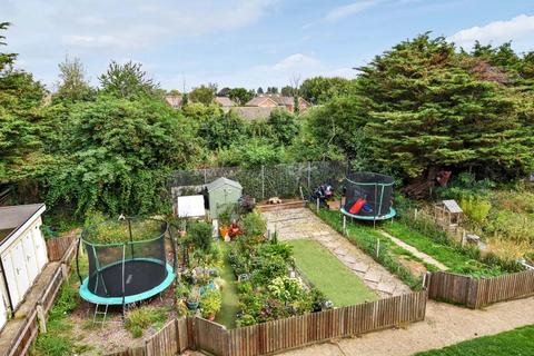 83 Saxon Gardens, Shoeburyness, Southend-on-sea, SS3 9PP