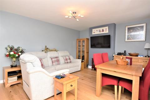 83 Saxon Gardens, Shoeburyness, Southend-on-sea, SS3 9PP