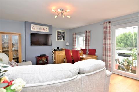 83 Saxon Gardens, Shoeburyness, Southend-on-sea, SS3 9PP