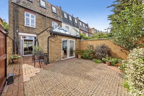 110 Rannoch Road, London, W6 9SW