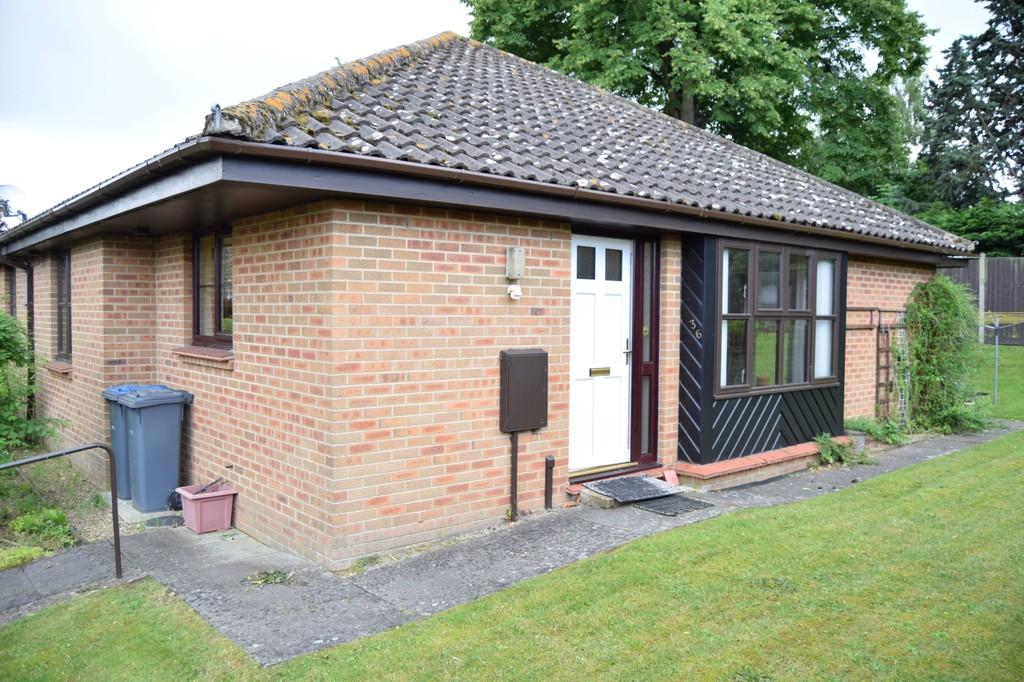 Henley Close, Saxmundham 2 bed terraced bungalow £180,000