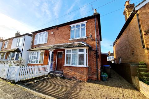 13 Pollard Road, Woking, GU22 8EE