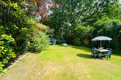 17 The Gateway, Woking, GU21 5SN