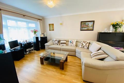 7 Farm Close, Byfleet, West Byfleet, KT14 7PT
