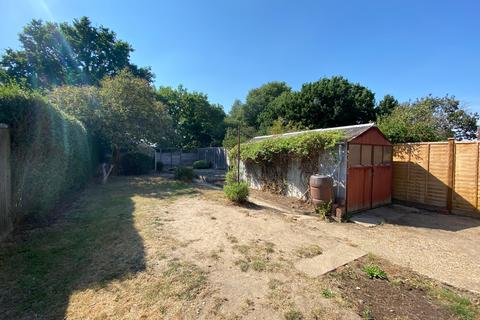 19 Coniston Road, Woking, GU22 9HU