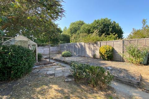 19 Coniston Road, Woking, GU22 9HU