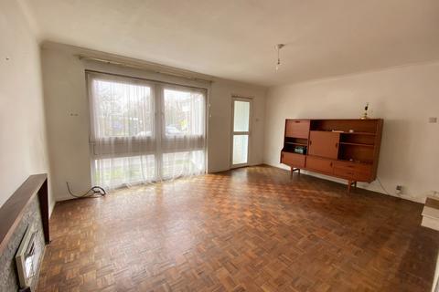 25 Fircroft Close, Woking, GU22 7LZ