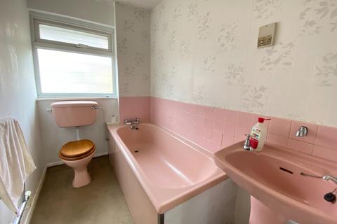 25 Fircroft Close, Woking, GU22 7LZ