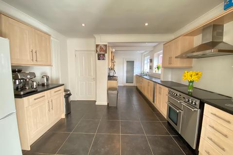 Kenwood Bracken Close, Woking, GU22 7HD