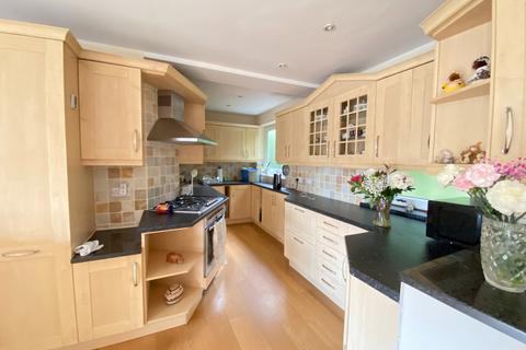 Kenwood Bracken Close, Woking, GU22 7HD