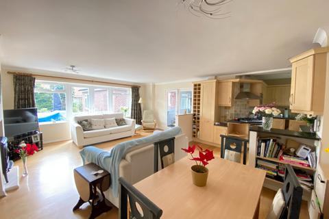 Kenwood Bracken Close, Woking, GU22 7HD
