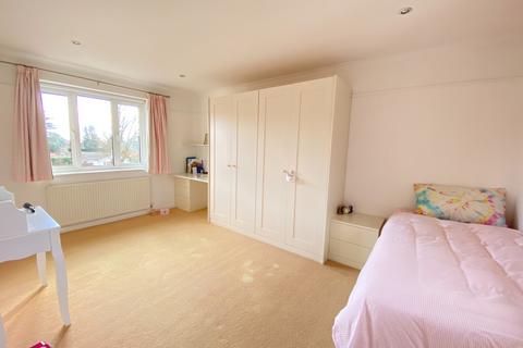 Kenwood Bracken Close, Woking, GU22 7HD