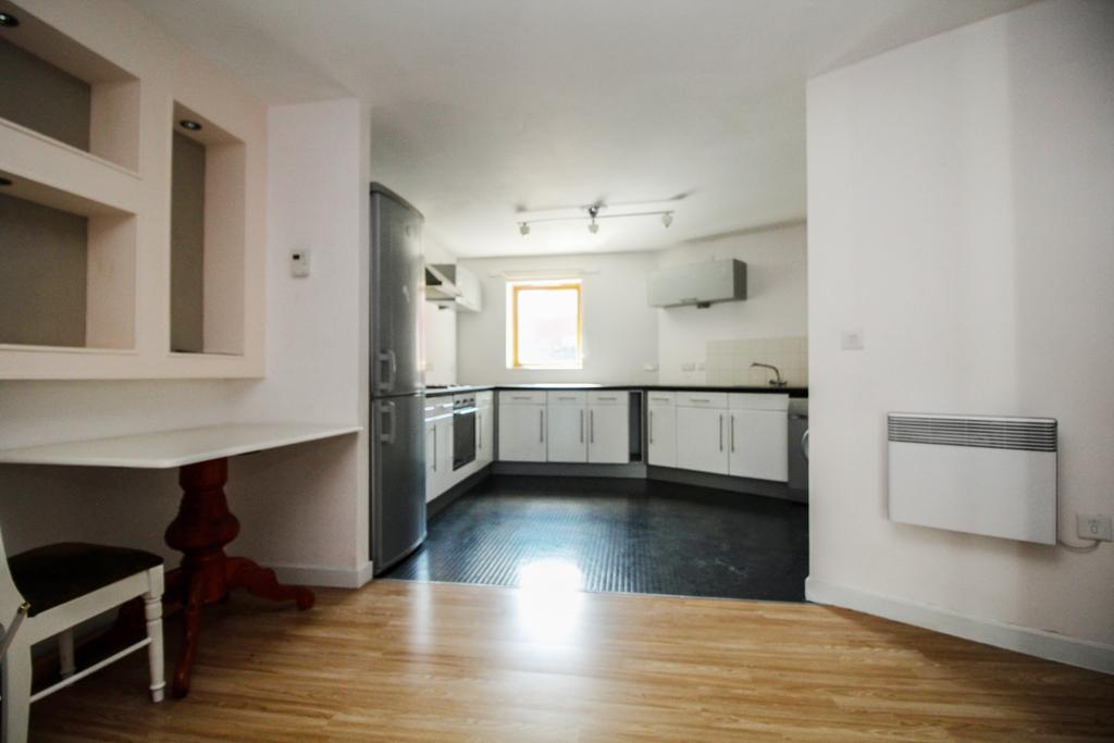 Burford Wharf Apartments, Cam Road, Stratford E15 2 bed apartment £