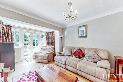 5 bedroom detached house for sale - The Avenue, Wembley, Middlesex, HA9 9QJ