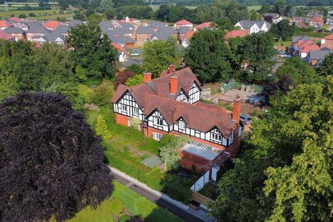 11a The Crescent, Hartford, Northwich, CW8 1QS