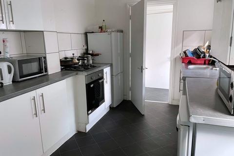 3 bedroom house share to rent, Earlsbury Gardens, B20 3AG