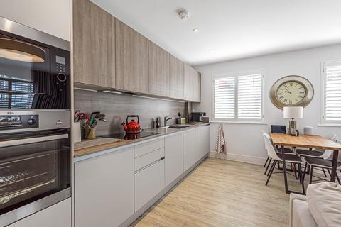 3, Tilney House Tilney Drive, Horsham, RH12 1GS