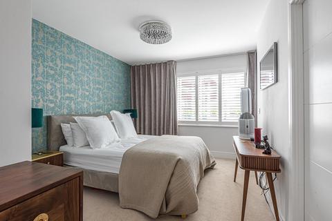 3, Tilney House Tilney Drive, Horsham, RH12 1GS