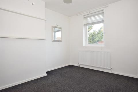 2 bedroom flat to rent, Essex Road, Bognor Regis, PO21