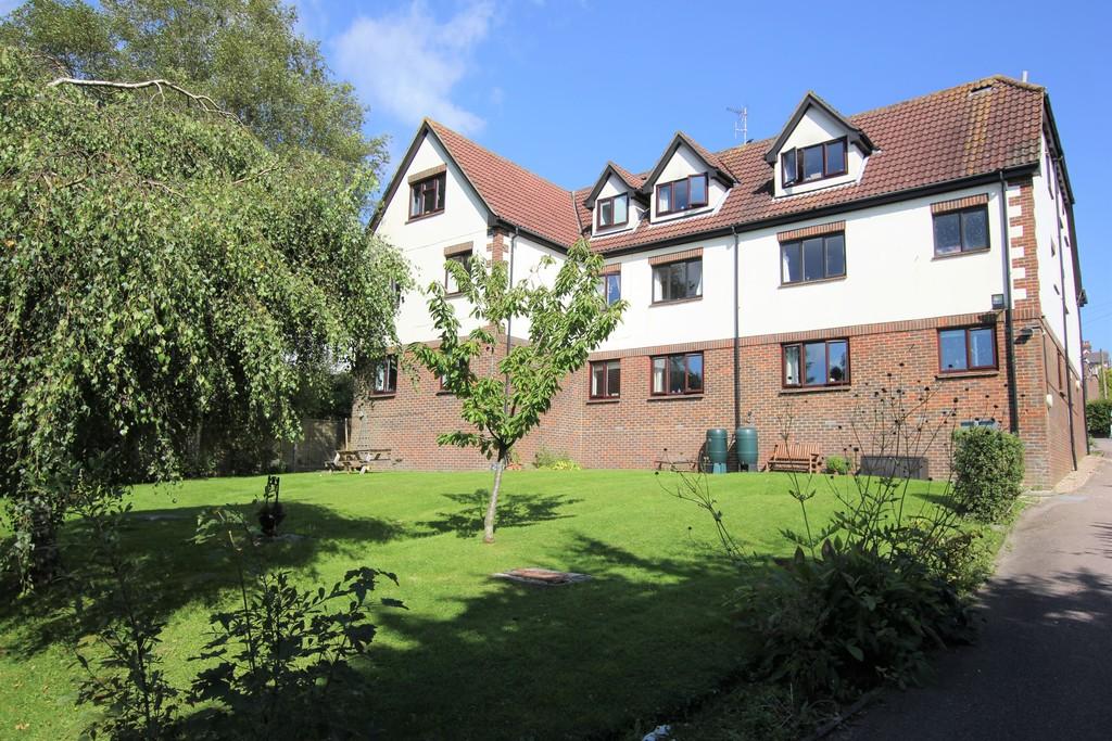 Hailsham Road, Heathfield 1 bed apartment £150,000