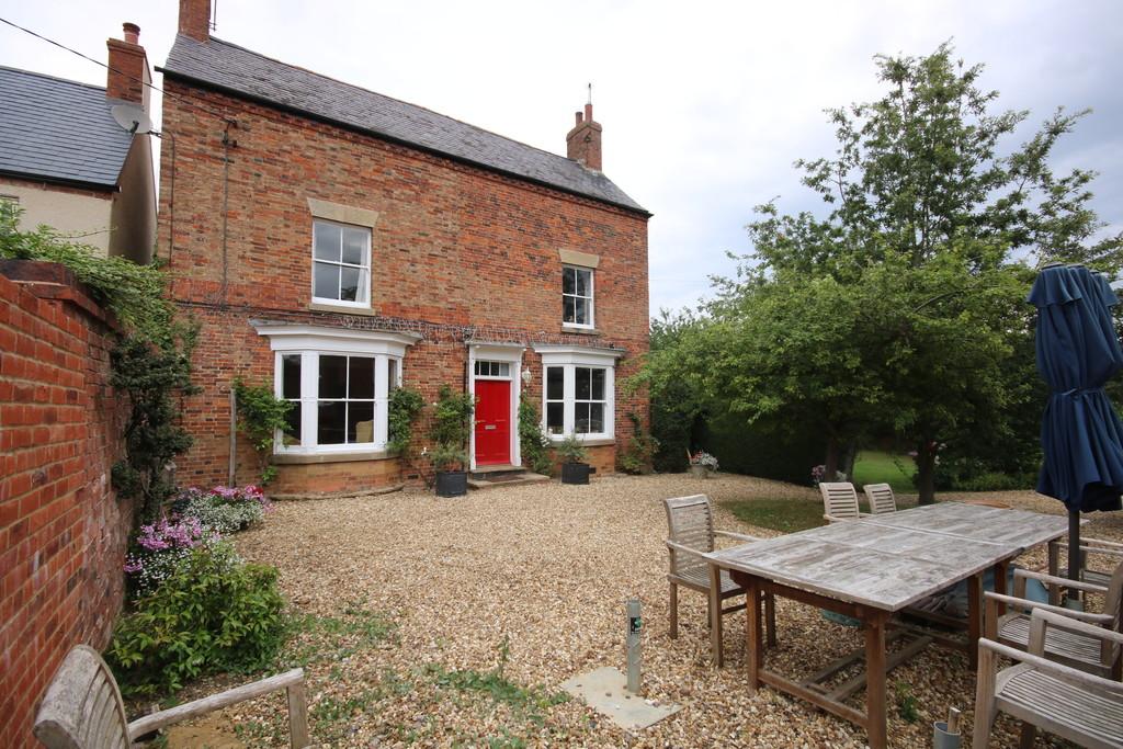Main Street, Marston Trussell 6 bed house £599,000
