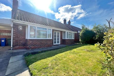 2 bedroom detached bungalow to rent, Chorleys Lane, Widnes