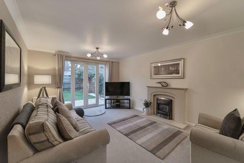 1 Barlow Drive, Fradley, Lichfield, WS13 8TL