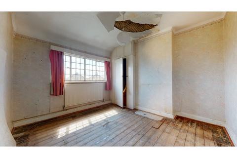 10 Tudor Court North, Wembley, HA9 6SG
