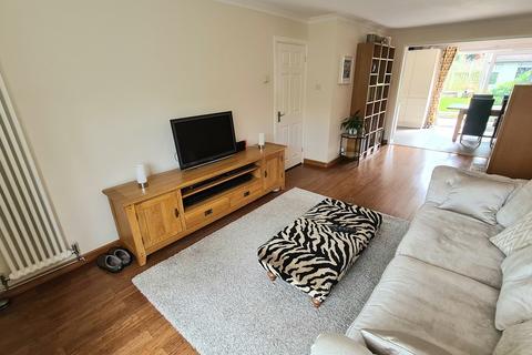 4 Ashwin Close, Brackley, NN13 6LZ